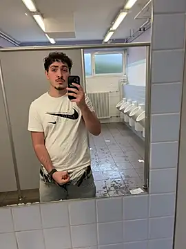 Snapshot of amo660 chatting on 02.12.26 amo660 online show from 02.12.26