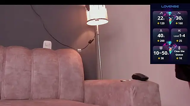 Snapshot of StephanMyers chatting on 10.09.25 StephanMyers online show from 10.09.25