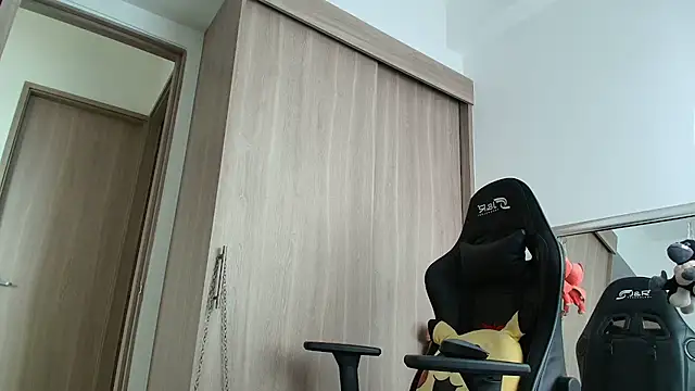 brunothompson3 online show from 09.12.25