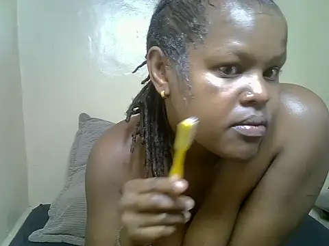 Brownslady  online show from 10.25.25