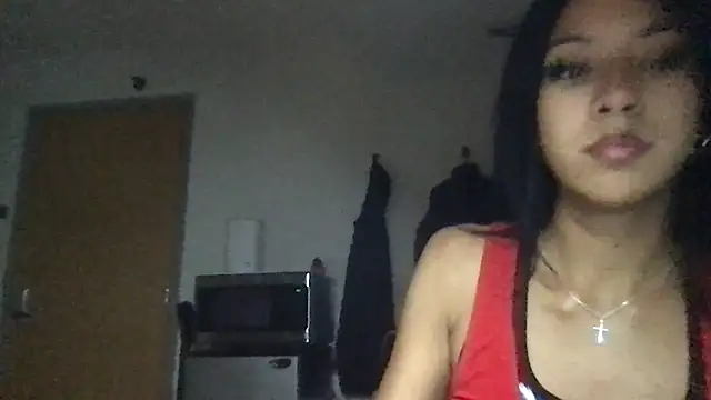 petitelatinateen online show from 10.05.25