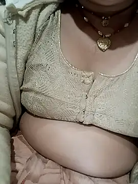 Snapshot of CUTGIRL76 chatting on 01.13.26 CUTGIRL76 online show from 01.13.26