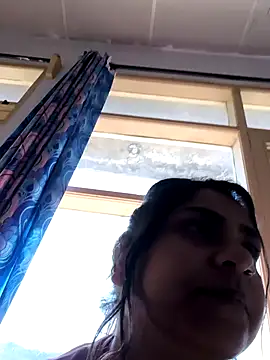 queenbuggi online show from 02.12.26