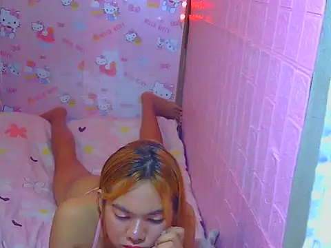 Snapshot of ursexy_trans chatting on 09.21.25 ursexy trans online show from 09.21.25