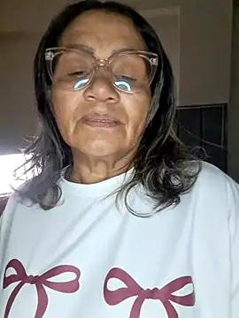 Snapshot of Vickysweeeettt chatting on 06.14.26 Vickysweeeettt online show from 06.14.26