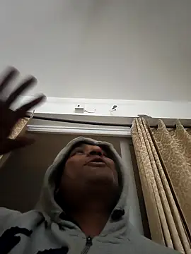 vardh033 online show from 03.18.26