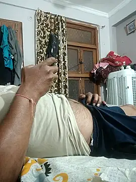 vardh033 online show from 04.14.26