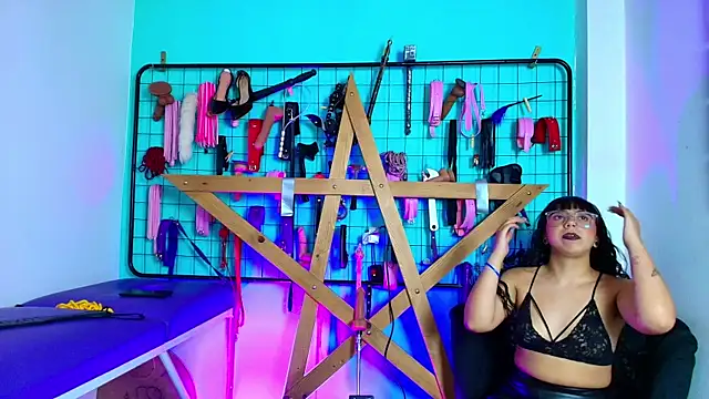 Mrmia bdsm extreme online show from 10.15.25