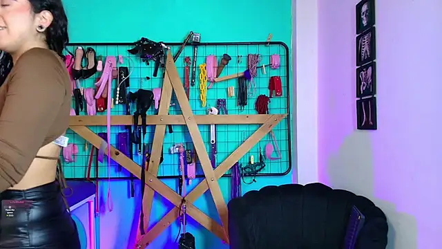 Mrmia bdsm extreme online show from 10.17.25