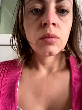 Snapshot of ladywithbigass chatting on 09.24.25 ladywithbigass online show from 09.24.25