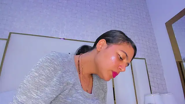 thalia888  online show from 12.18.25