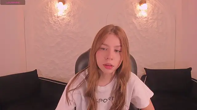 TiffannySins online show from 12.20.25