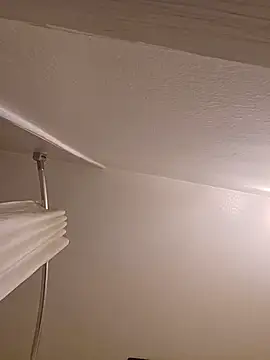 Leshok online show from 11.26.25