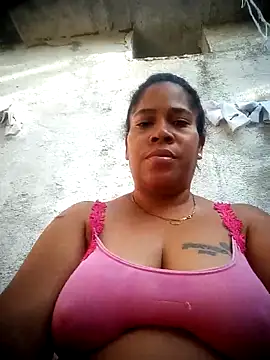 Snapshot of Big_ass_submissive chatting on 12.14.25 Big ass submissive online show from 12.14.25