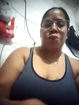 Snapshot of Big_ass_submissive chatting on 12.15.25 Big ass submissive online show from 12.15.25