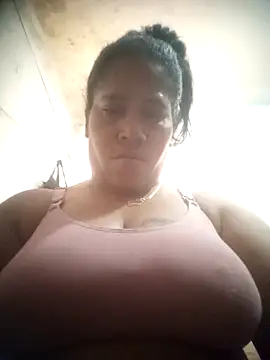 Snapshot of Big_ass_submissive chatting on 12.18.25 Big ass submissive online show from 12.18.25