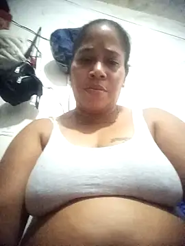 Snapshot of Big_ass_submissive chatting on 12.21.25 Big ass submissive online show from 12.21.25