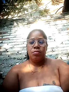 Snapshot of Big_ass_submissive chatting on 02.15.26 Big ass submissive online show from 02.15.26