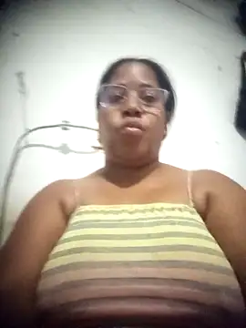 Snapshot of Big_ass_submissive chatting on 02.21.26 Big ass submissive online show from 02.21.26