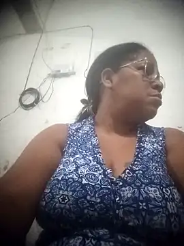 Snapshot of Big_ass_submissive chatting on 03.22.26 Big ass submissive online show from 03.22.26