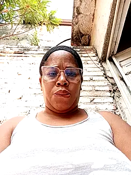 Snapshot of Big_ass_submissive chatting on 04.04.26 Big ass submissive online show from 04.04.26