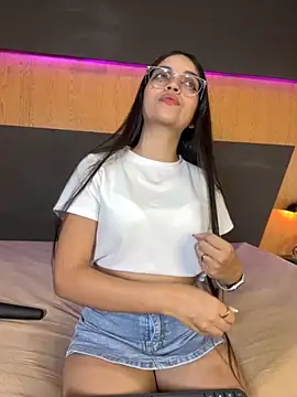 Alexia  cox online show from 10.12.25