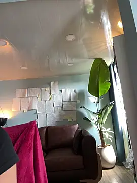 Snapshot of Canneela chatting on 02.21.26 Canneela online show from 02.21.26