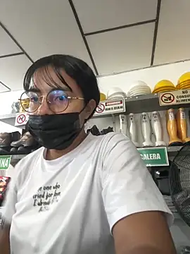 Kyra  Rose online show from 11.28.25