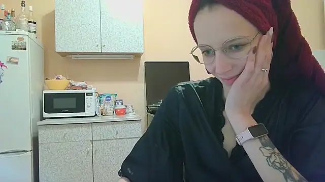 Lucy Divine online show from 09.16.25