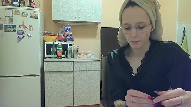 Lucy Divine online show from 11.15.25