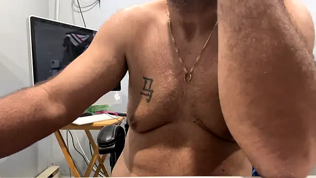 Snapshot of frankyjones8989 chatting on 11.27.25 frankyjones8989 online show from 11.27.25