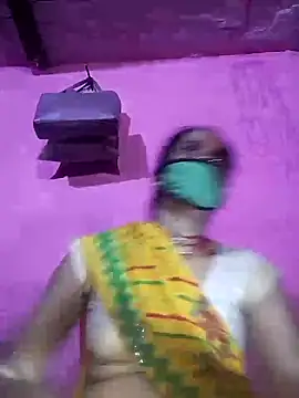 Snapshot of Hot_ashna chatting on 09.28.25 Hot ashna online show from 09.28.25