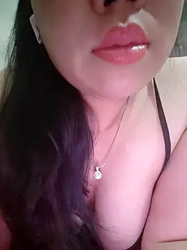 Snapshot of Julyy08 chatting on 02.10.26 Julyy08 online show from 02.10.26