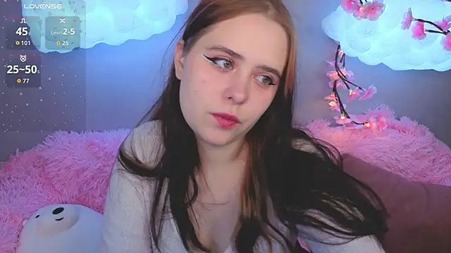 Snapshot of Alis_Platt chatting on 03.04.26 Alis Platt online show from 03.04.26