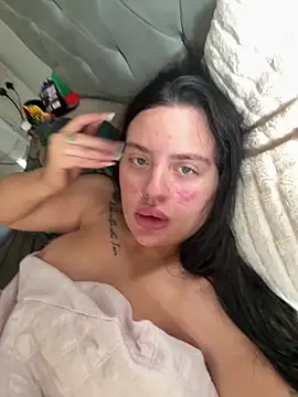 Snapshot of Victoriasteel chatting on 09.16.25 Victoriasteel online show from 09.16.25