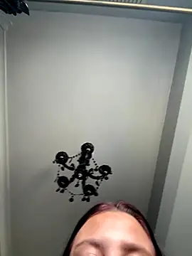 Snapshot of Victoriasteel chatting on 12.03.25 Victoriasteel online show from 12.03.25