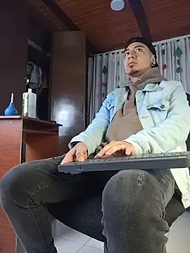 abnerdam01 online show from 11.12.25