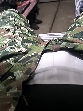 Snapshot of lamejorpene chatting on 10.17.25 lamejorpene online show from 10.17.25