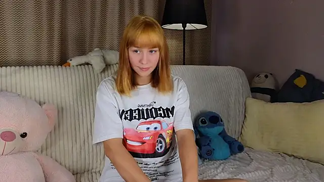 Snapshot of BritniBers chatting on 09.20.25 BritniBers online show from 09.20.25