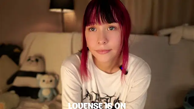 Snapshot of BritniBers chatting on 10.07.25 BritniBers online show from 10.07.25