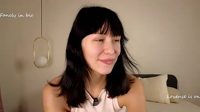 Snapshot of BritniBers chatting on 11.03.25 BritniBers online show from 11.03.25