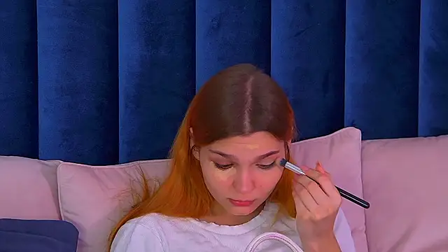 BellaMarebelle online show from 10.17.25