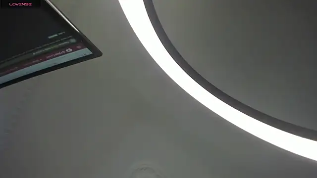 Snapshot of Zahra_milks chatting on 02.19.26 Zahra milks online show from 02.19.26