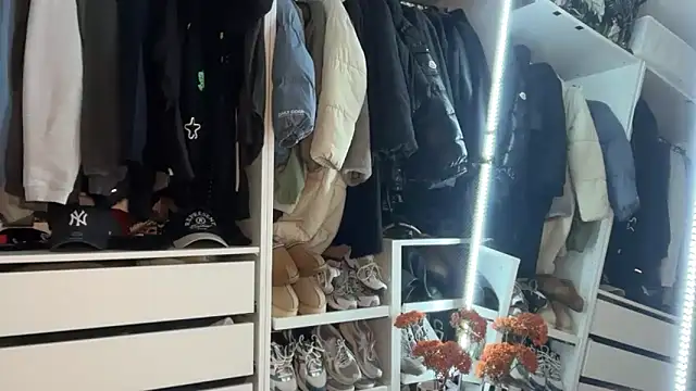 KayleeBella online show from 02.15.26