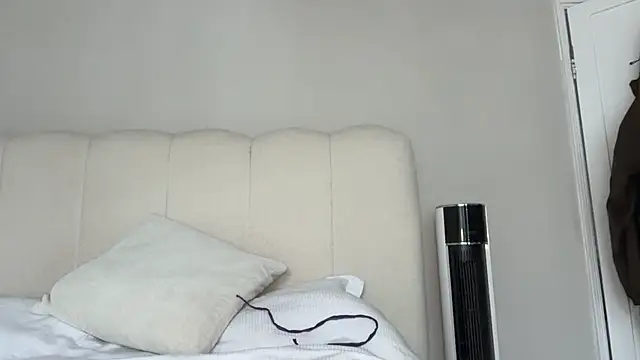 KayleeBella online show from 04.02.26