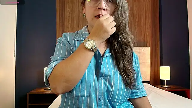 Snapshot of sophie_lopez1 chatting on 05.25.26 sophie lopez1 online show from 05.25.26