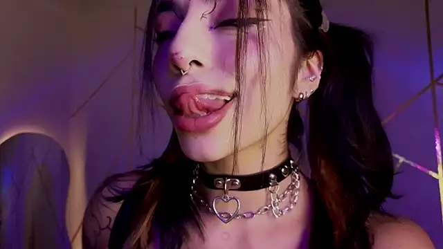 Snapshot of Hollyxx_ chatting on 02.04.26 Hollyxx online show from 02.04.26