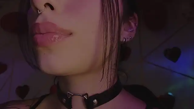 Snapshot of Hollyxx_ chatting on 02.18.26 Hollyxx online show from 02.18.26