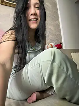 Snapshot of PrincessYYara chatting on 04.23.26 PrincessYYara online show from 04.23.26