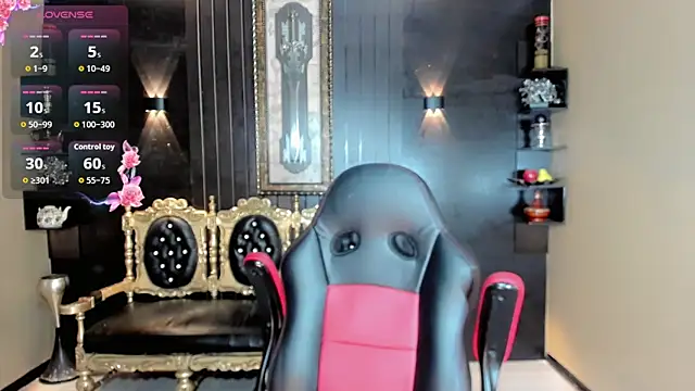 Snapshot of Madiso_Santiel chatting on 10.11.25 Madiso Santiel online show from 10.11.25